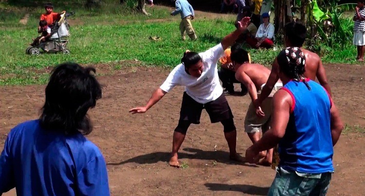 Capa: Xondaro Guarani: An Indigenous Martial Performance
